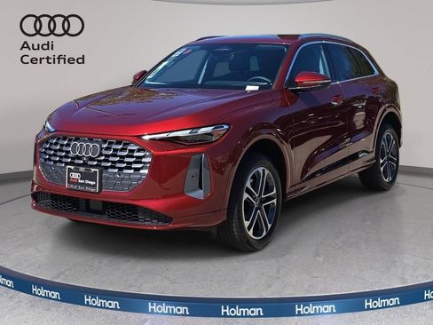 Certified 2025 Audi Q5 Premium w/ Convenience Package AWD/4WD image 1