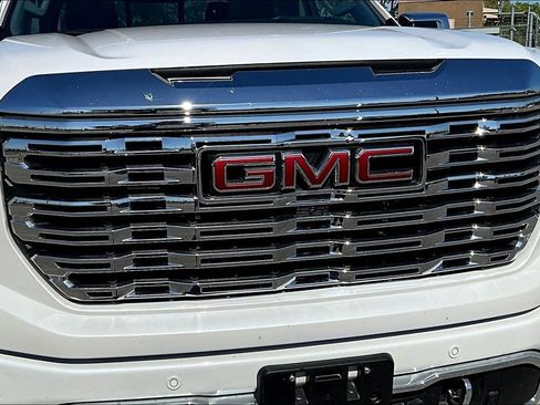 Used 2024 GMC Sierra 1500 Denali w/ Denali Reserve Package AWD/4WD image 40