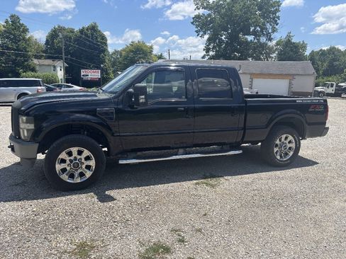 Used 2009 Ford F250 XLT AWD/4WD image 3