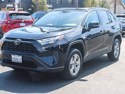 Used 2022 Toyota RAV4 XLE w/ Convenience Package image 3