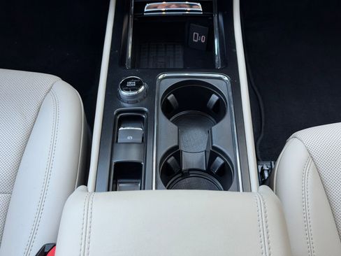 Used 2025 Lincoln Corsair Reserve AWD/4WD image 22
