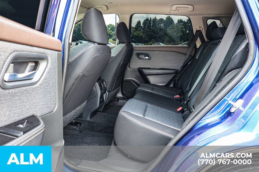 Used 2023 Nissan Rogue SV FWD image 18