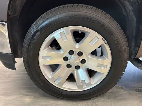 Used 2008 GMC Sierra 1500 SLE w/ Sierra NFL Edition RWD image 16