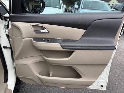 Used 2017 Honda Odyssey EX-L image 42