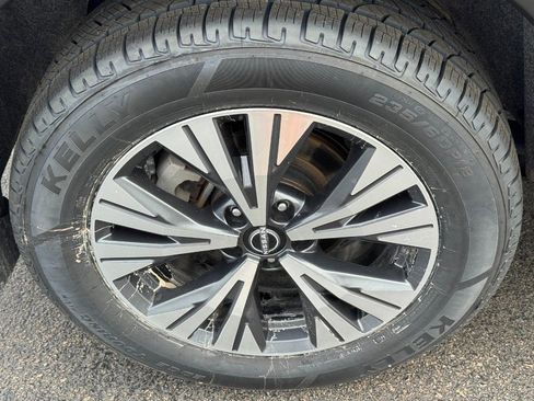 Used 2023 Nissan Rogue SV AWD/4WD image 8