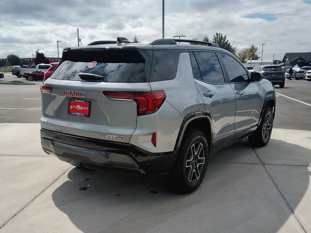 Used 2026 GMC Terrain AT4 AWD/4WD image 3