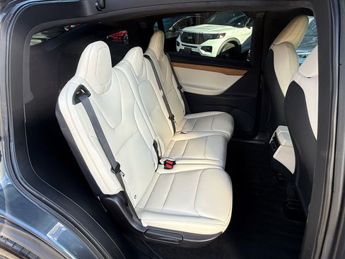 Used 2020 Tesla Model X Long Range image 31