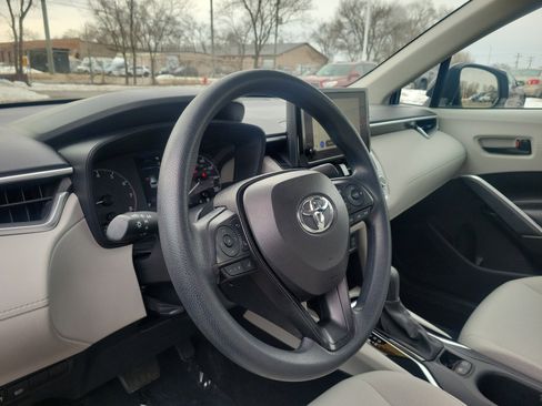 Used 2024 Toyota Corolla Cross L image 14