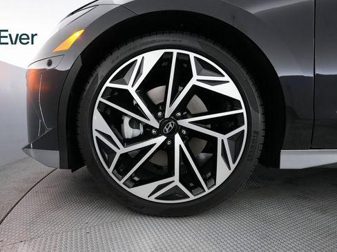 Used 2023 Hyundai Ioniq 6 Limited image 20