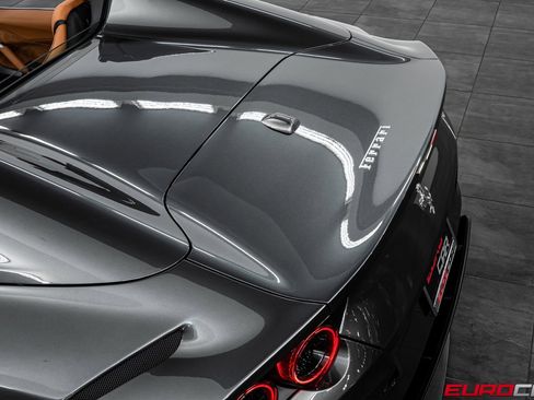 Used 2022 Ferrari 812 GTS image 20