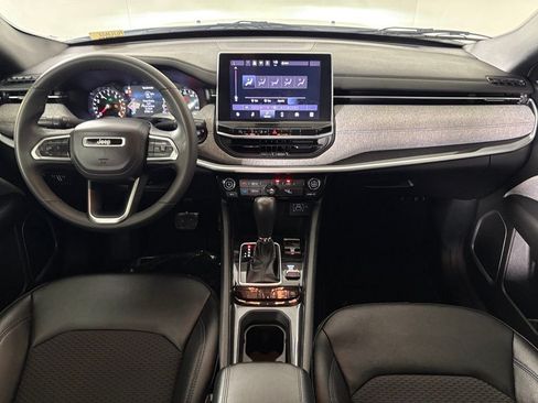 Used 2024 Jeep Compass Latitude AWD/4WD image 31