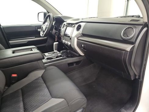 Used 2015 Toyota Tundra SR5 image 39