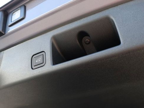 New 2026 Chevrolet Equinox EV LT image 43