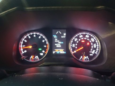 Used 2022 Toyota RAV4 XLE image 24