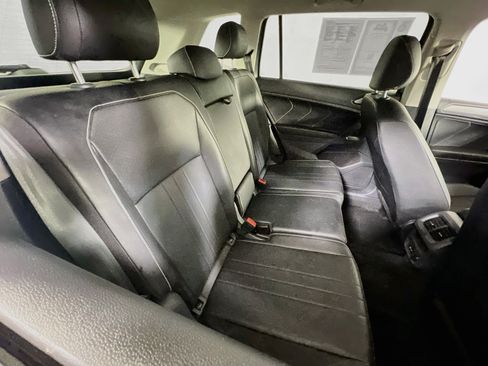 Used 2023 Volkswagen Tiguan SE AWD/4WD image 25