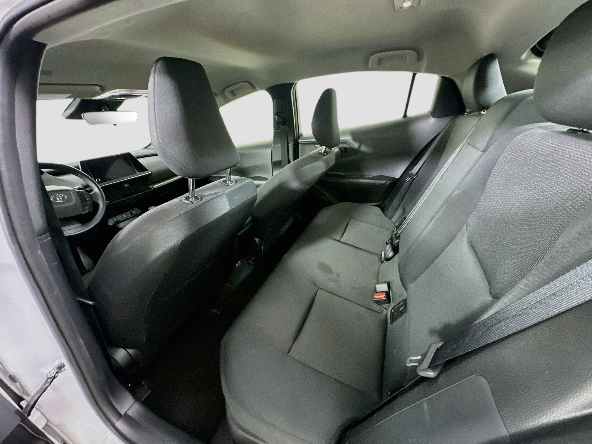 Used 2025 Toyota Prius LE FWD image 25