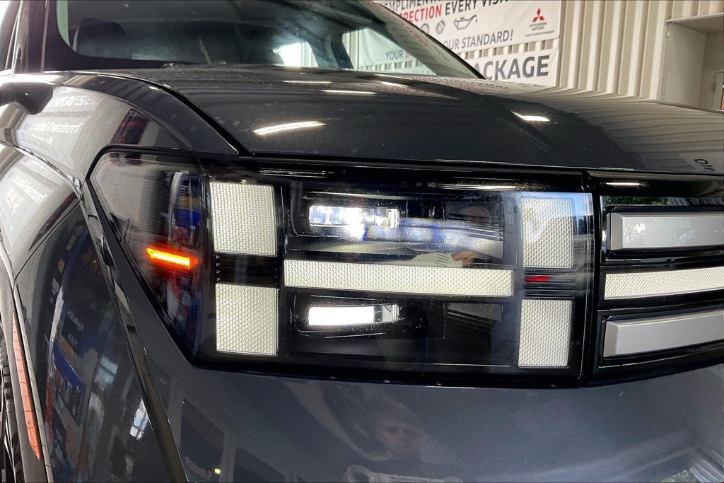 Used 2025 Hyundai Santa Fe SEL AWD/4WD image 26