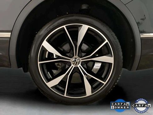 Used 2024 Volkswagen Tiguan SEL R-Line image 29