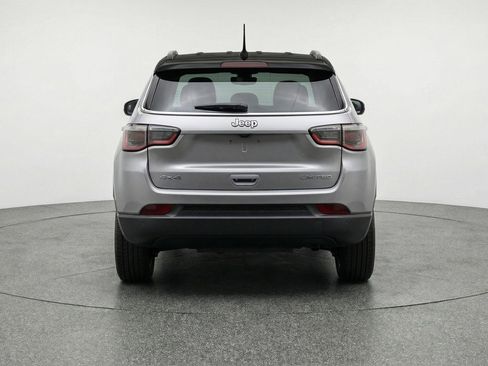 Used 2025 Jeep Compass Limited AWD/4WD image 7
