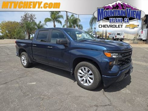 Used 2022 Chevrolet Silverado 1500 Custom image 1