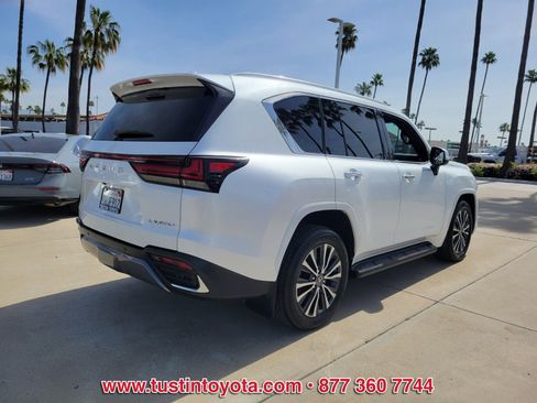 Used 2024 Lexus LX 600 600 Premium w/ Interior Upgrade Package image 4