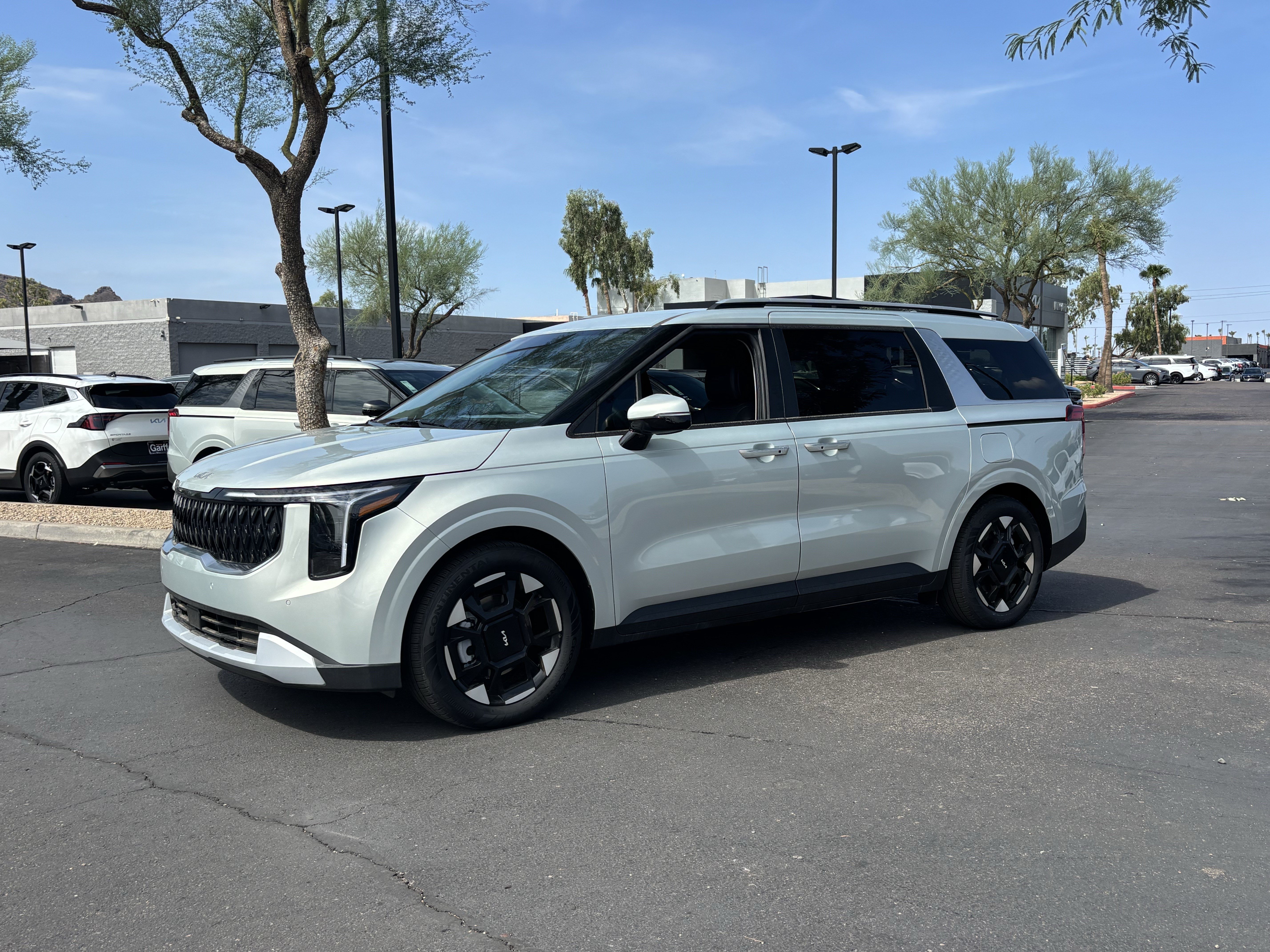 New 2026 Kia Carnival EX FWD image 6