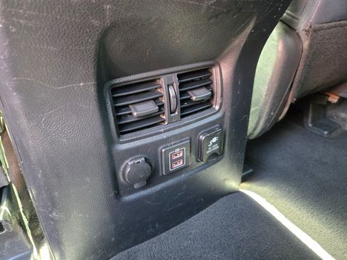 Used 2021 Nissan Titan SV w/ SV Convenience Package AWD/4WD image 15