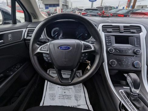 Used 2016 Ford Fusion SE image 35