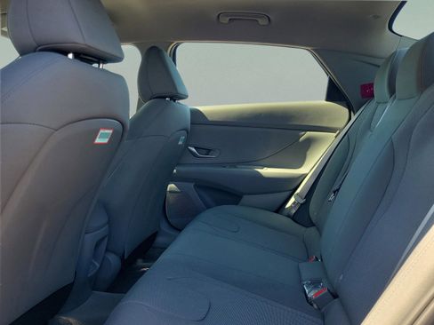 New 2026 Hyundai Elantra SE image 14