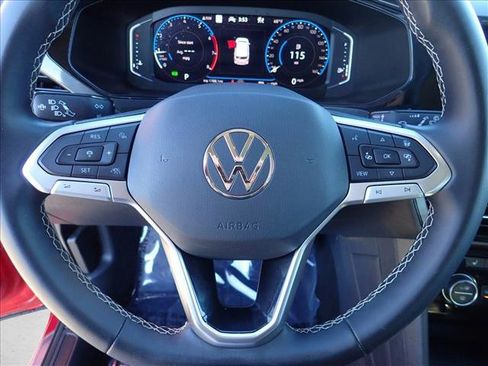 Used 2023 Volkswagen Taos SEL image 14