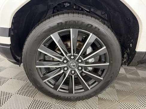 Used 2025 Lexus GX 550 image 13