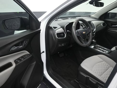 Used 2020 Chevrolet Equinox LS FWD image 10