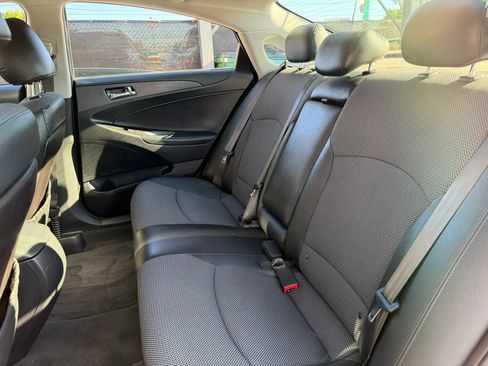 Used 2011 Hyundai Sonata SE FWD image 20