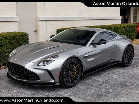 Used 2025 Aston Martin V8 Vantage Coupe image 33