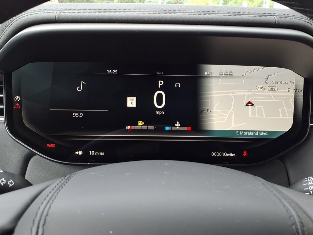 New 2026 Land Rover Range Rover Sport SE AWD/4WD image 14