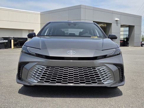 Used 2025 Toyota Camry XSE FWD image 8