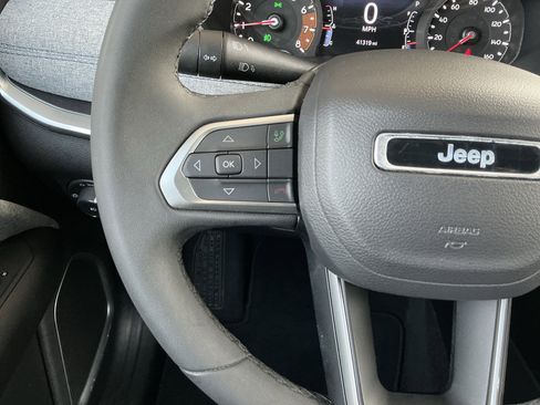 Used 2024 Jeep Compass Latitude w/ Altitude Special Edition image 12