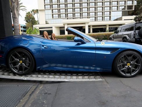 Used 2016 Ferrari California T RWD image 51