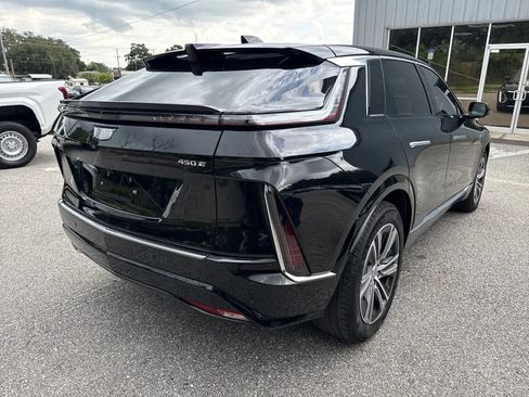 Used 2024 Cadillac Lyriq Luxury w/ LPO, Floor Liner Package RWD image 7