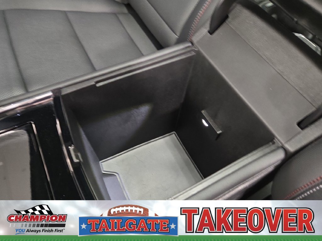 Used 2025 Chevrolet Traverse Z71 w/ Enhanced Driving Package AWD/4WD image 33