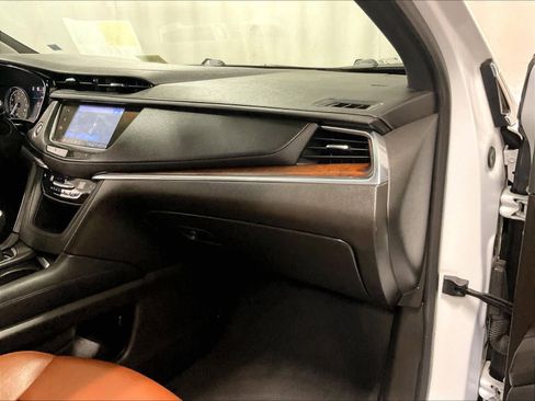 Used 2023 Cadillac XT5 Premium Luxury image 13