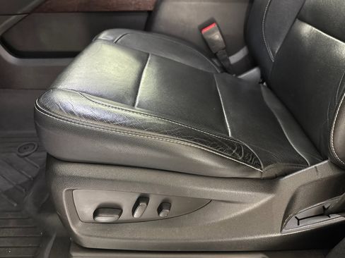 Used 2020 GMC Yukon SLT w/ Graphite Performance Edition image 14