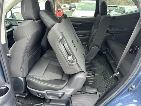 Used 2023 Subaru Ascent Premium w/ Convenience Package image 21