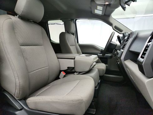 Used 2016 Ford F150 XLT image 24