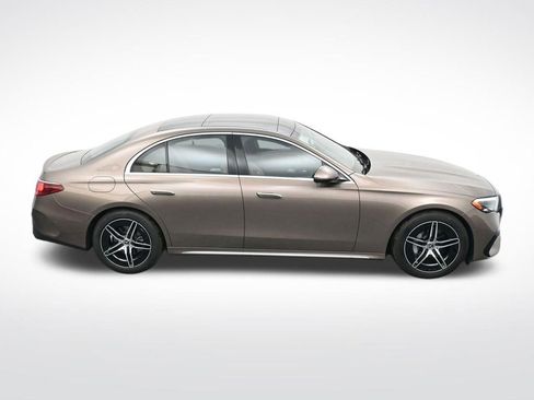 Used 2025 Mercedes-Benz E 350 Sedan image 25