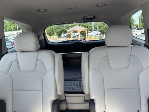 Used 2024 Kia Telluride S w/ S Sunroof Package FWD image 12