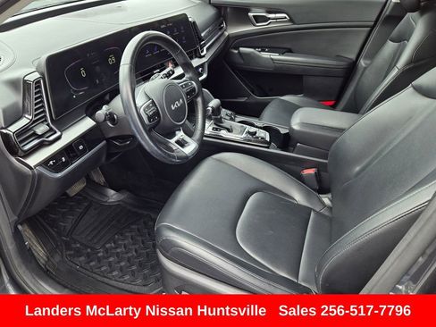 Used 2023 Kia Sportage EX FWD image 17