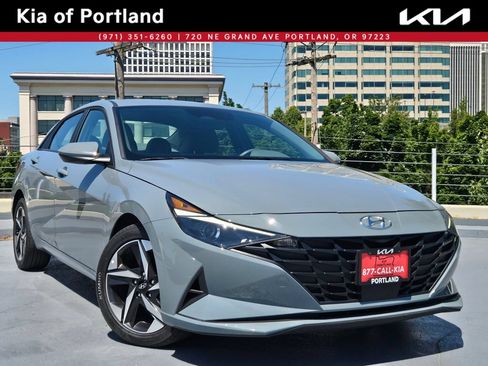 Used 2023 Hyundai Elantra SEL w/ Convenience Package FWD image 1