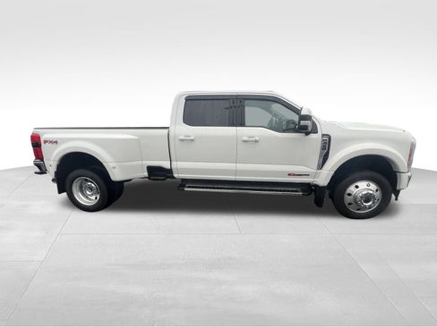 Used 2023 Ford F450 Lariat w/ Tow Technology Package image 4