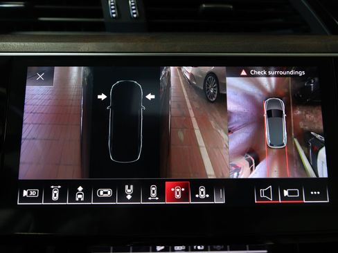 Used 2019 Audi e-tron Premium Plus AWD/4WD image 26